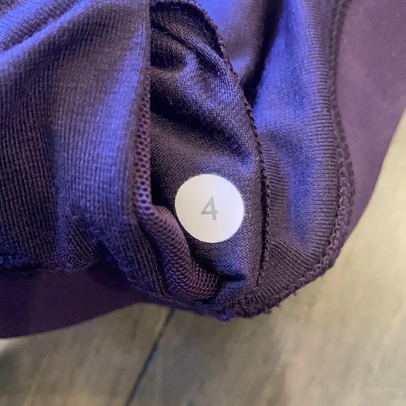 Lululemon Luxtreme Energy Bra Purple Stripes - Picture 5 of 13